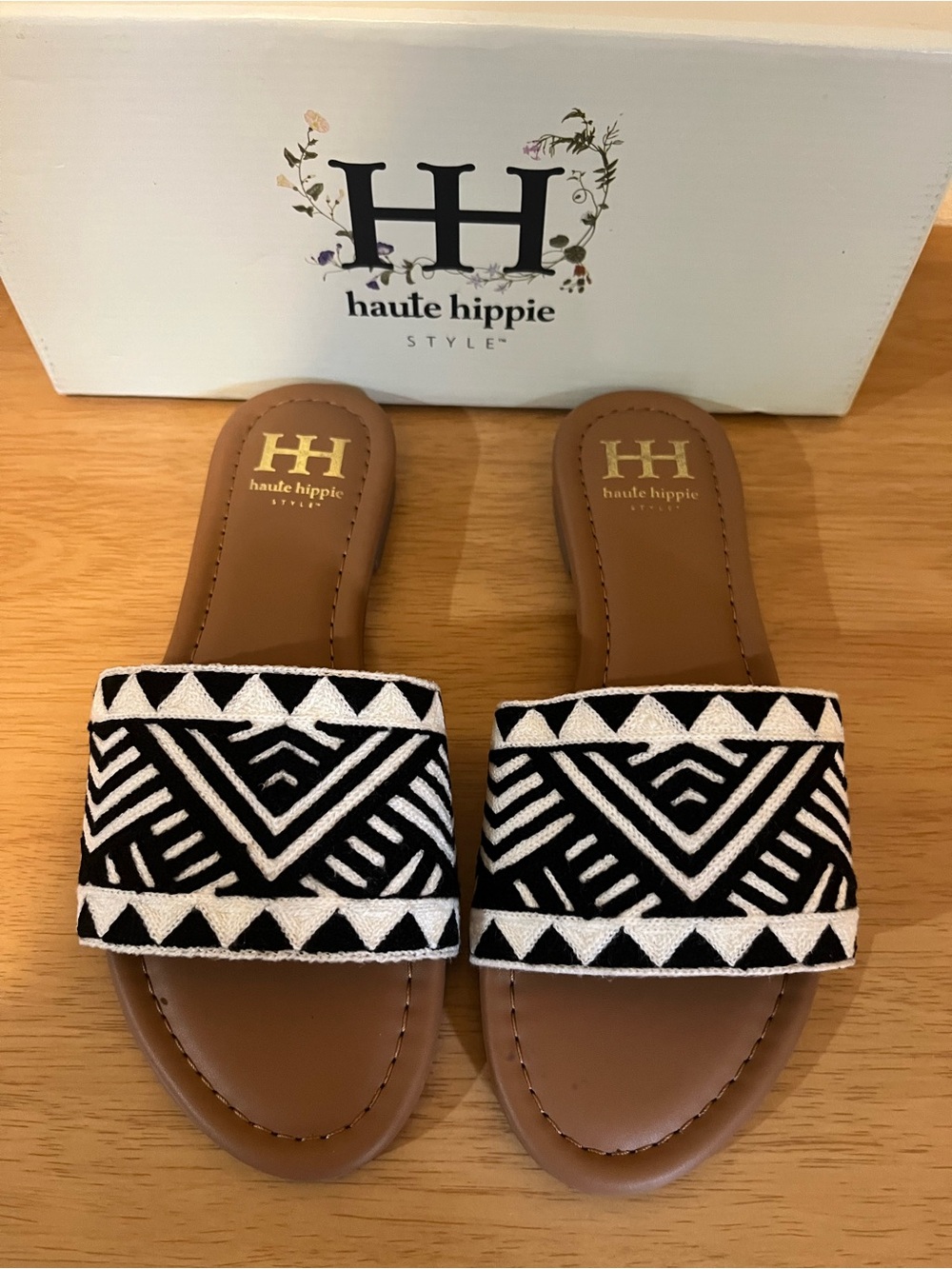 Haute Hippie Aztec Embroidered Slide Sandals Boho Clean Girl